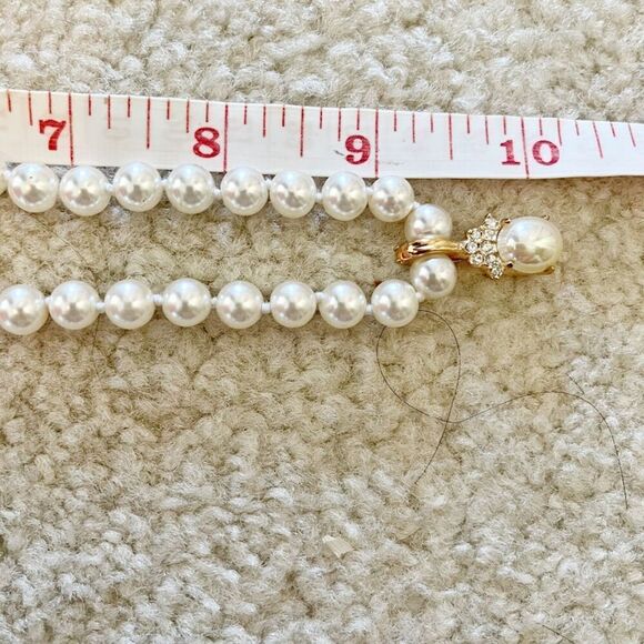 Beaded Faux Pearl Rhinestone Drop Pendant Stamped "Roman" Choker Necklace - Picture 6 of 8